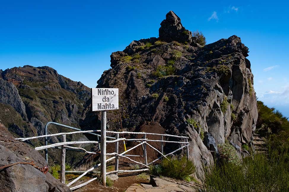 Hiking Pico Aireiro To Pico Ruivo in Madeira 