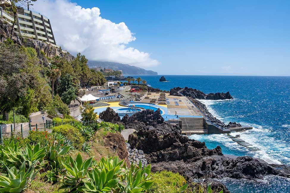 Solo Traveler’s Madeira Itinerary (Madeira On a Budget And With NO Car)